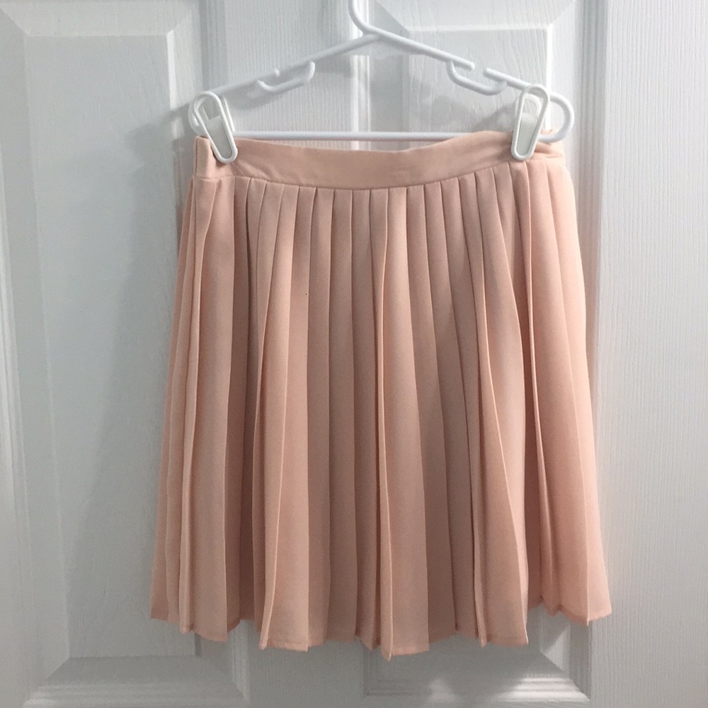 Forever 21 pink pleated skirt
